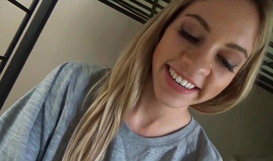 Sweet girl made a gorgeous Blowjob stepbrother