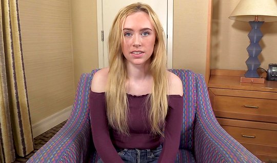 Young beauty came to the casting and has substituted ass for anal sex
