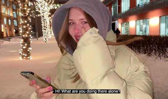 Русская девушка во время пикапа дает себя трахнуть в пьяном виде