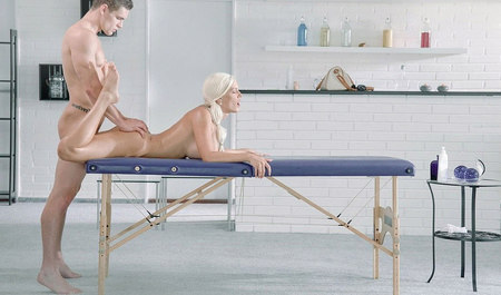 Fucks in all holes statuesque blonde with a massage