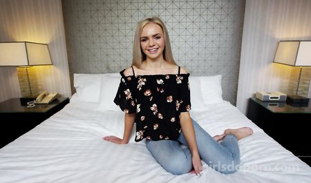 Student blonde fuck in the Studio because of money and because shes nice